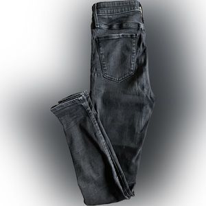 Abercrombie & Fitch Super Skinny Jeans